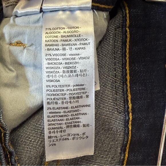 Levi's 724 High Rise Skinny Classic Blue Jeans with Gold Stitching. Size 26. - Picture 6 of 9